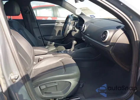 2020 Audi A3 Premium 40 Tfsi Front-Wheel Drive S Tronic z USA, uszkodzony, nr VIN WAUAUGFF8LA102042